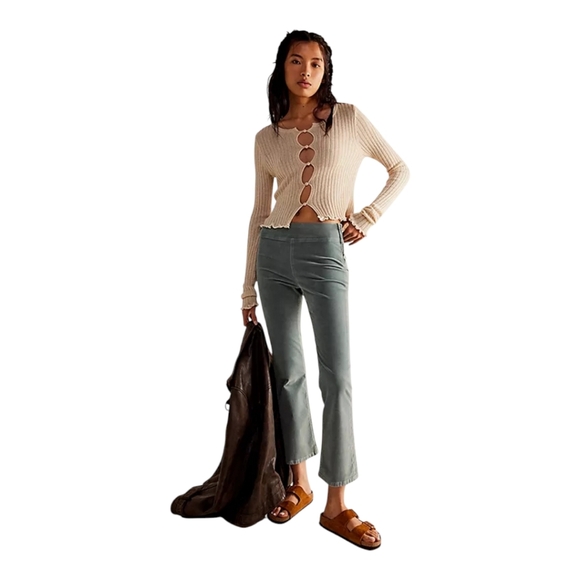 Free People "In My Feelings " Velvet Crop Slim Flare Pants - Size Large- NWOT - Picture 1 of 15